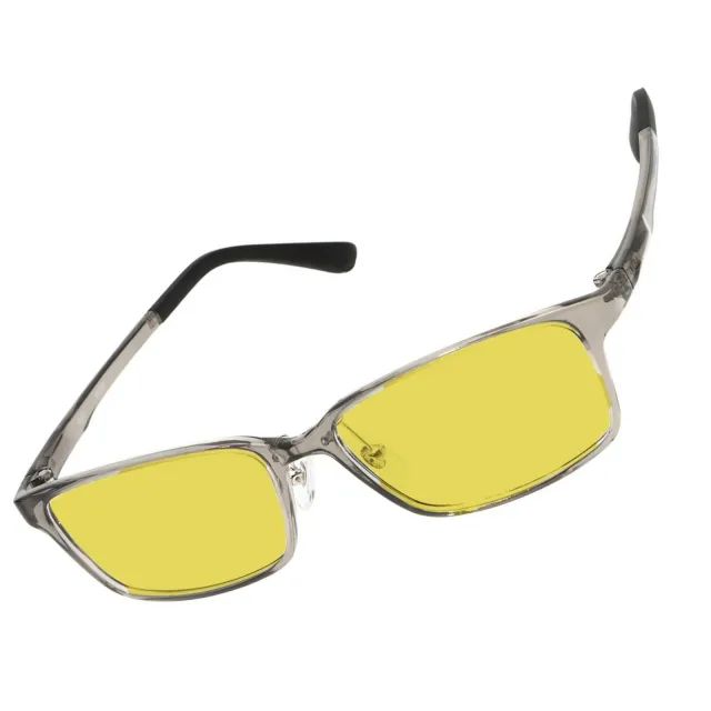 夜間運転の不安を解消する「賢い投資」